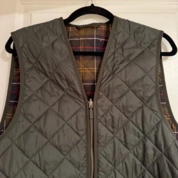NWOT Barbour Dark Green Quilted Vest - Picture 1 of 4